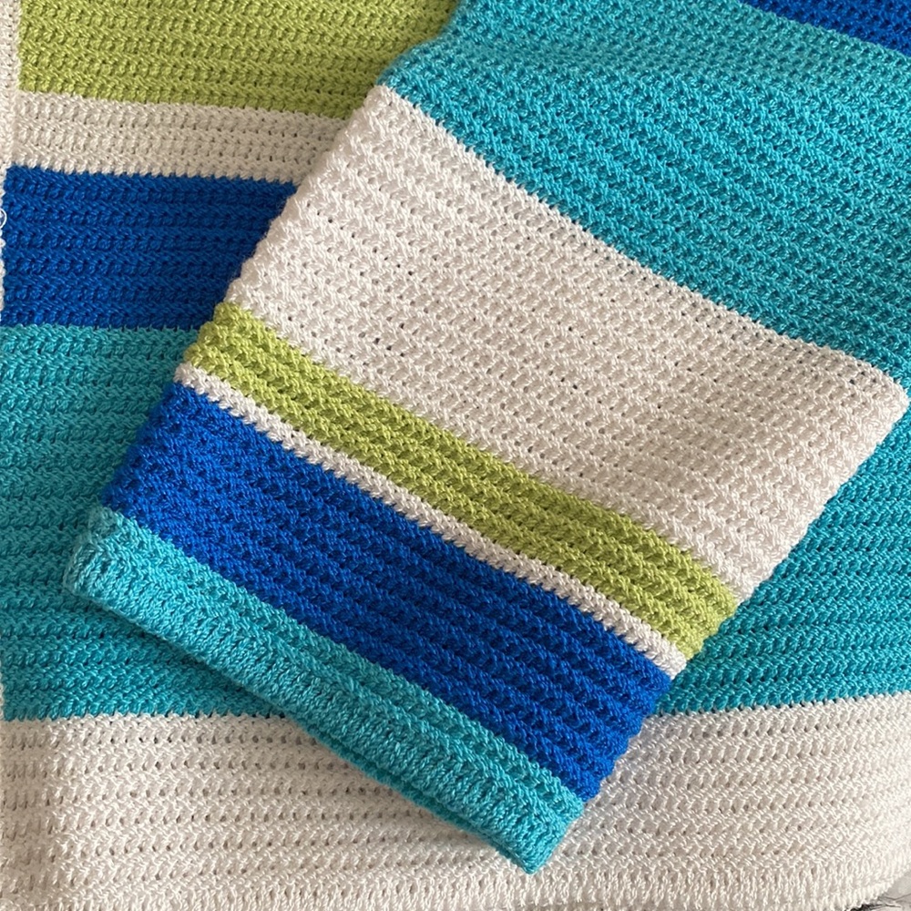 Two pieces set by ST John, multi striped, long sleeves sweater, with a shell. - Picture 7 of 11